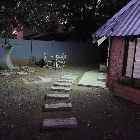 The Spare Room Cottage - Cosy And Private 布隆方丹 外观 照片